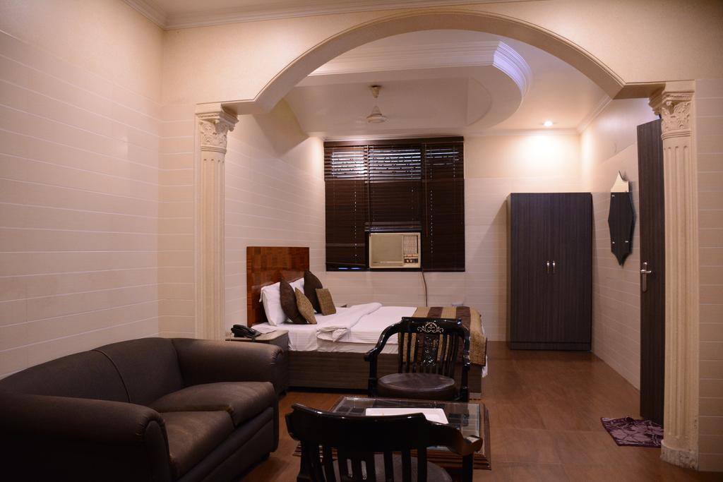 Bill Palace Hotel