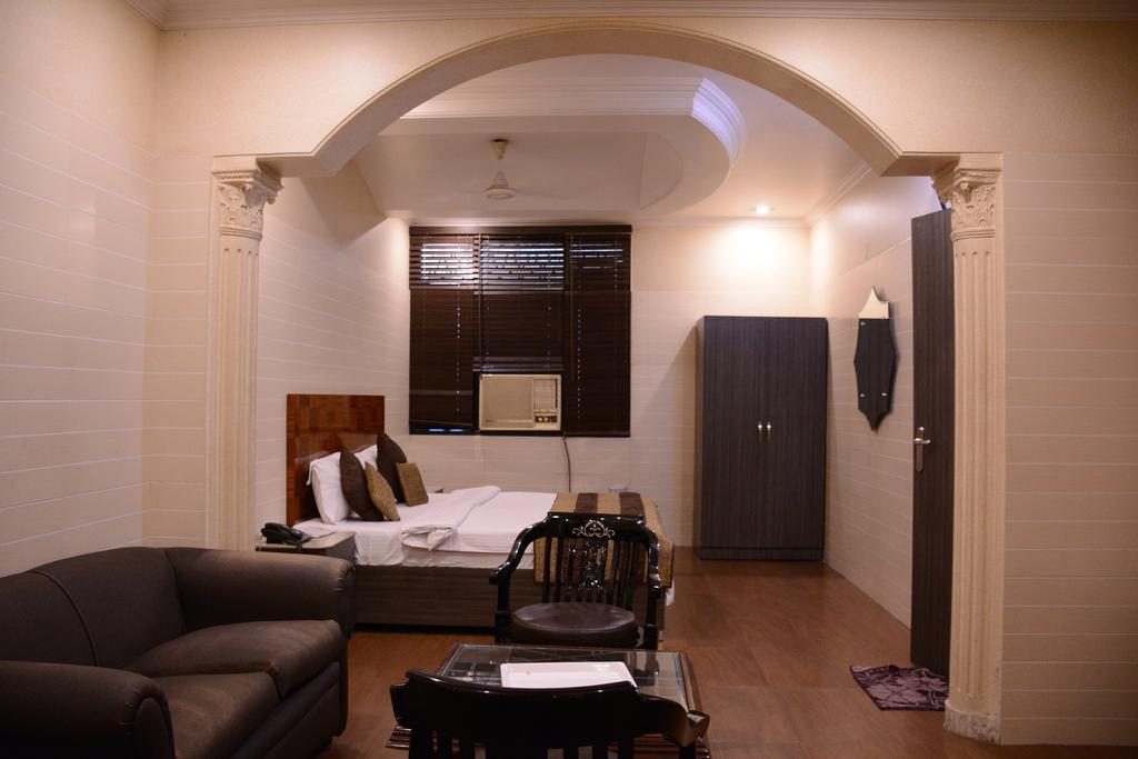 Bill Palace Hotel